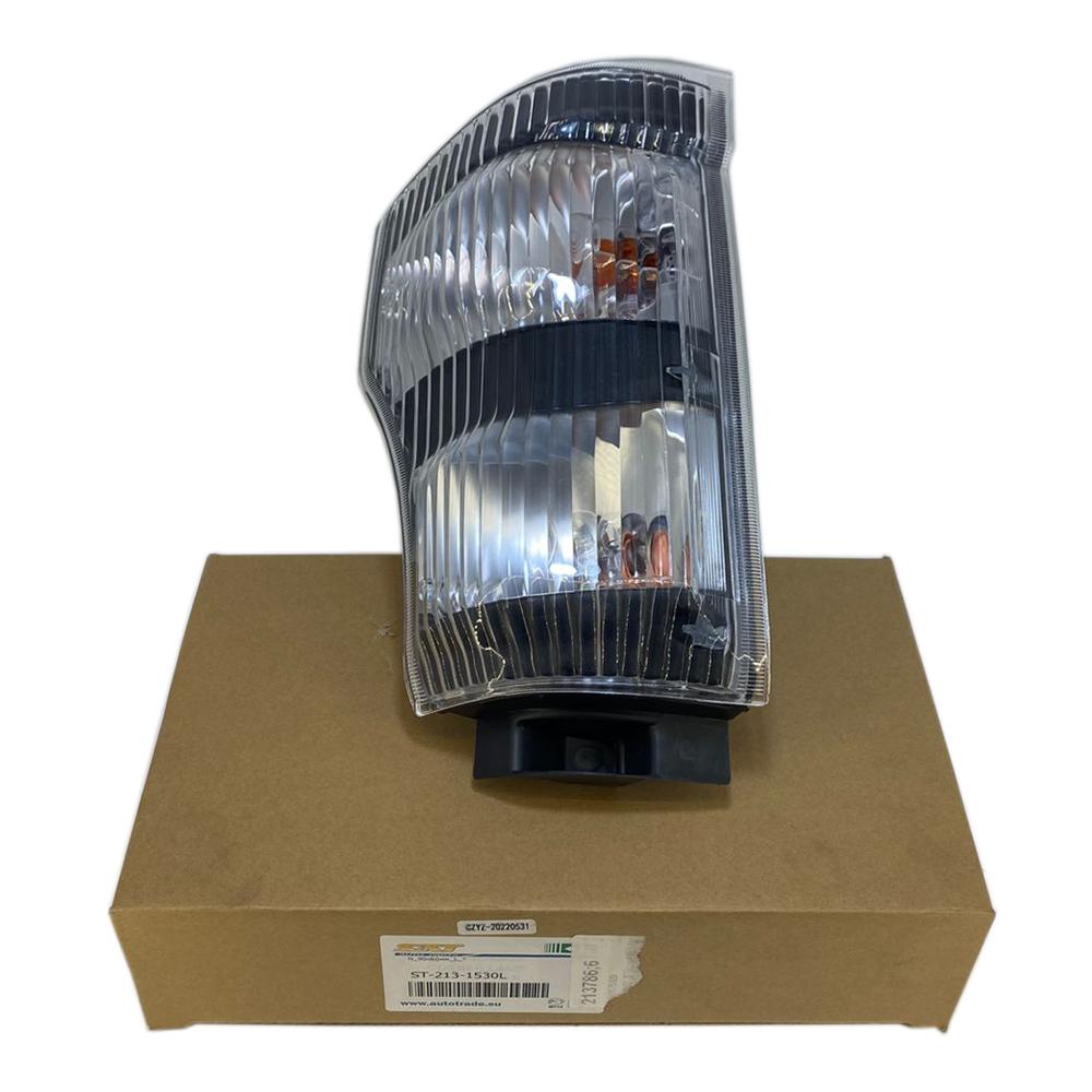 Указатель поворотов левый Isuzu NQR-71/75 4HG1/4HK1 Е-2/3 | SAT